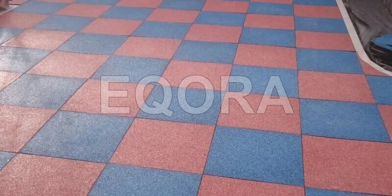 Резиновое покрытие из крошки для автосервисов в Лебяжьем